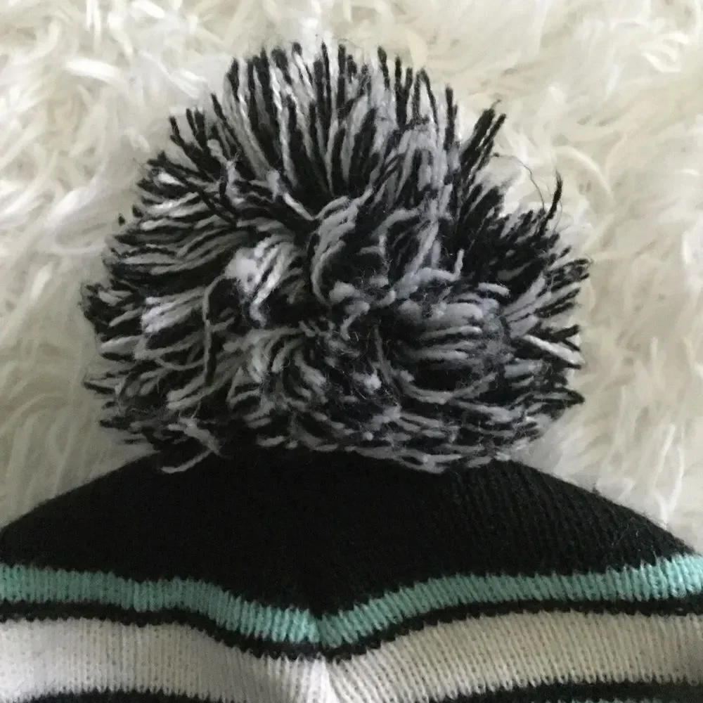 Disney Frozen Girl’s Black Blue Stripe Knit Pom Pom Beanie Winter Hat OS